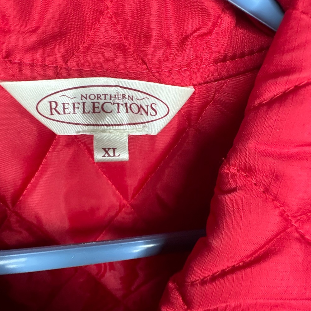 Red Northern Reflections Quilted Jacket - Picture 3 of 6